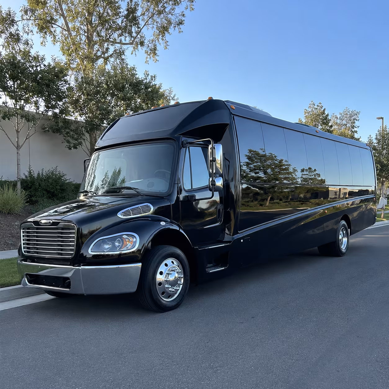 baytown 25 passenger minibus