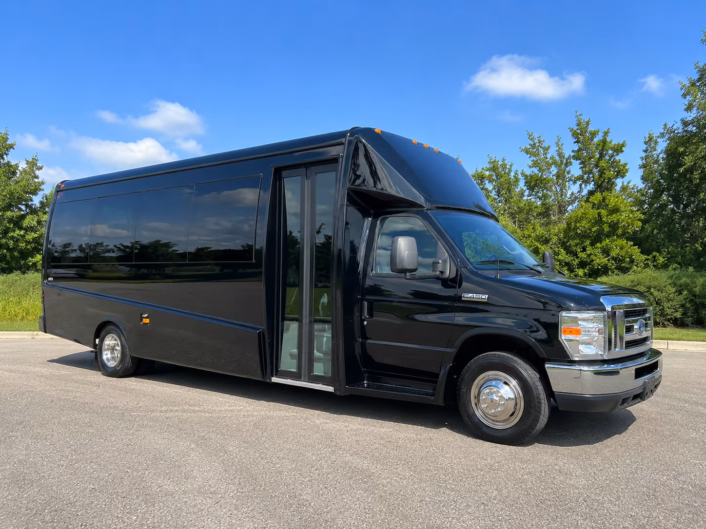minibuses for zoo and aquarium field trips out of baytown